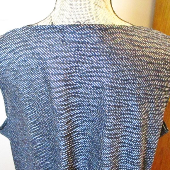 Jones New York Signature Woman Sleeveless Top, Draped Neck, Navy Blue, Size 1X - Picture 6 of 11